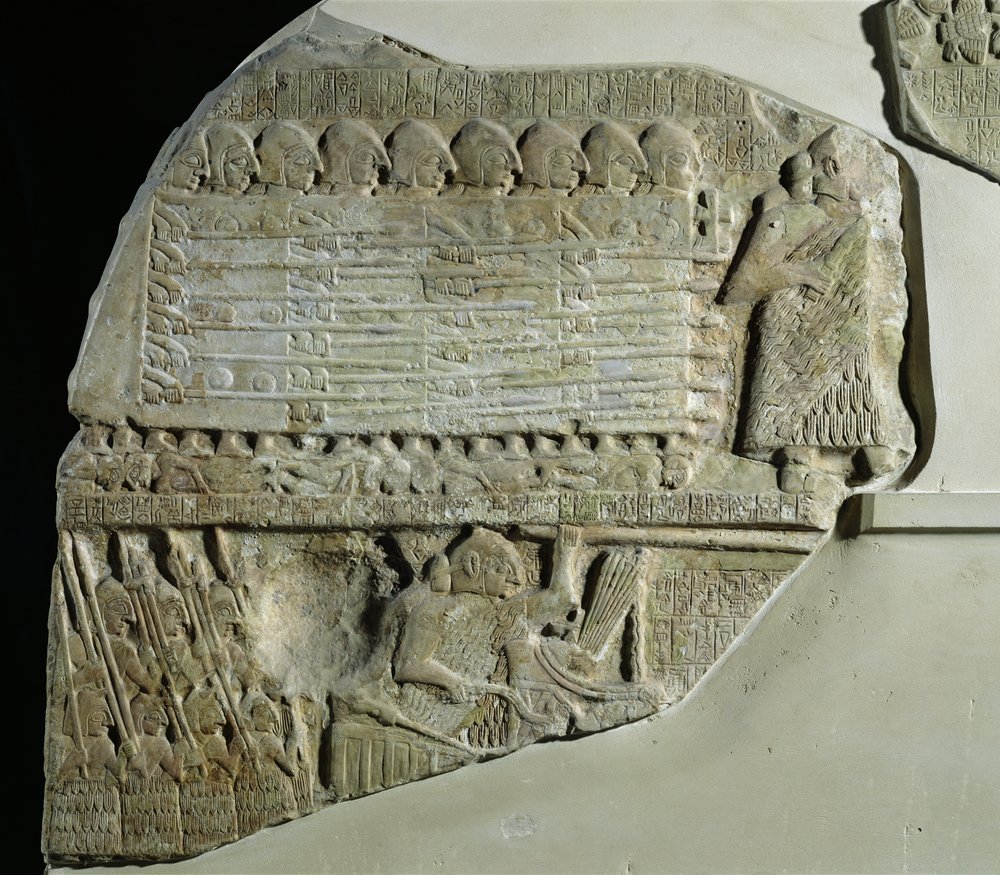 Geierstele, gewidmet von Eannatum, dem Fürsten des Staates Lagasch, zur Feier seines Sieges über die Stadt Umma, aus Telloh (dem antiken Girsu), frühdynastische Zeit, ca. 2450 v. Chr. (Kalkstein) von Sumerian