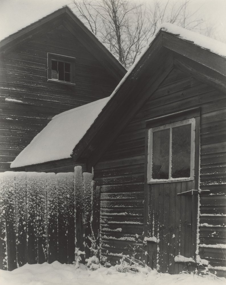 Scheune & Schnee von Alfred Stieglitz