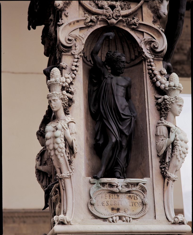 Detail des Jupiter vom Sockel einer Skulptur des Perseus mit dem Haupt der Medusa, 1545-55 von Benvenuto Cellini