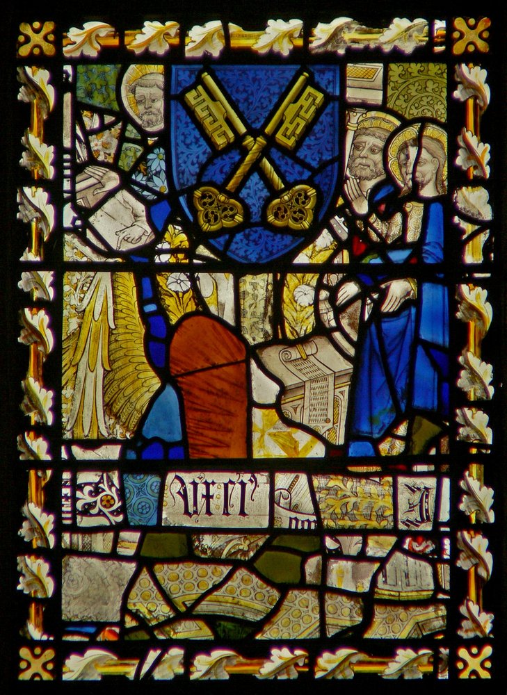 Das Ostfenster, das den heiligen Johannes, den heiligen Petrus am Tor ...