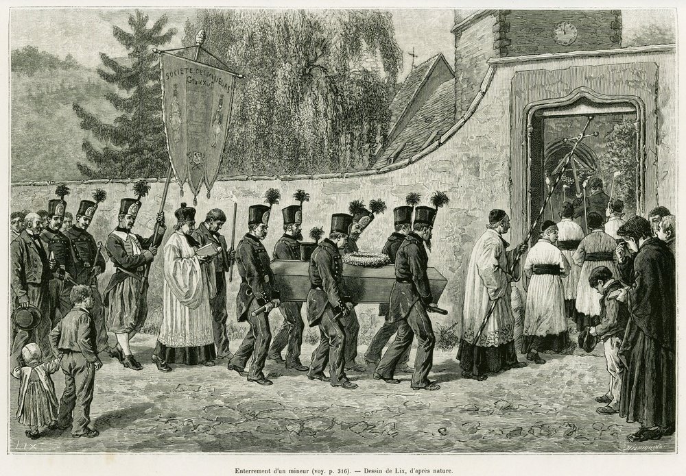 Begräbnis eines Bergarbeiters. Gravur von Lix zur Illustration der Geschichte „Durch Elsass und Lothringen“ 1887, von Charles Grad, deutscher Abgeordneter, in Le Tour du monde 1888, herausgegeben von Edouard Charton (1807-1890), Hachette, Paris. von Frederic Theodore Lix