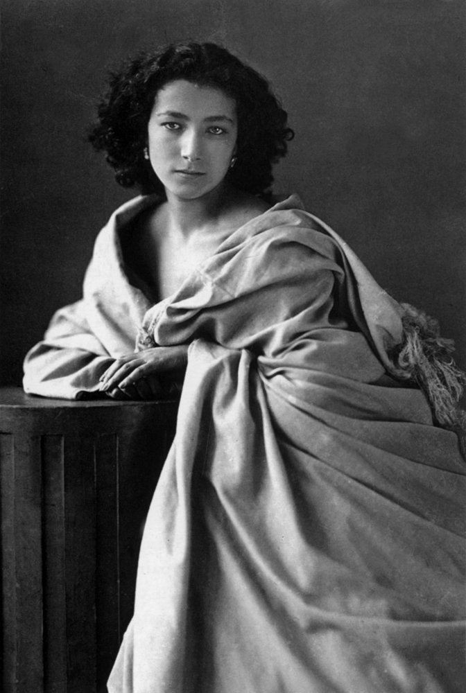 Die französische Schauspielerin Sarah Bernhardt (1844-1923) von Nadar