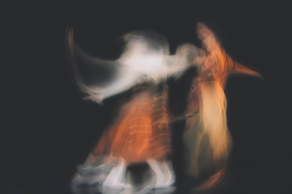 Ätherische Tanzbewegung von Ali Saremi