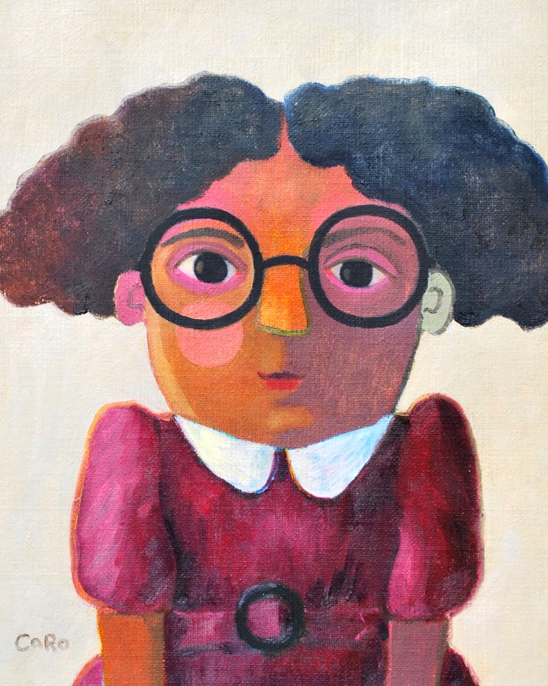 Verspieltes Mädchen mit Brille von Caroline Roberts