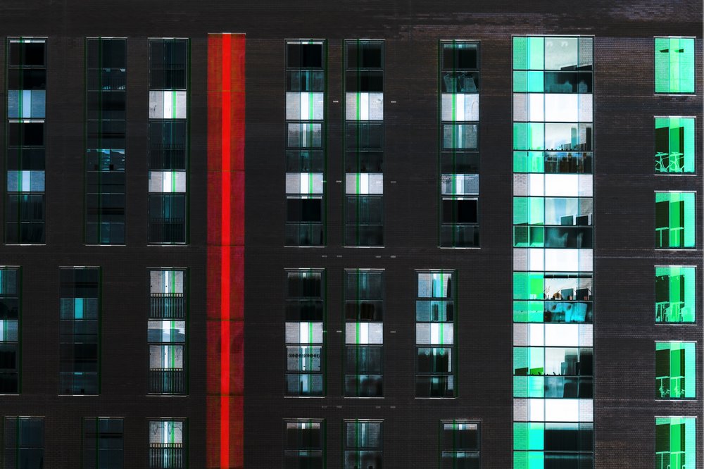 Rote Linie Grünes Licht von Chris Hamilton