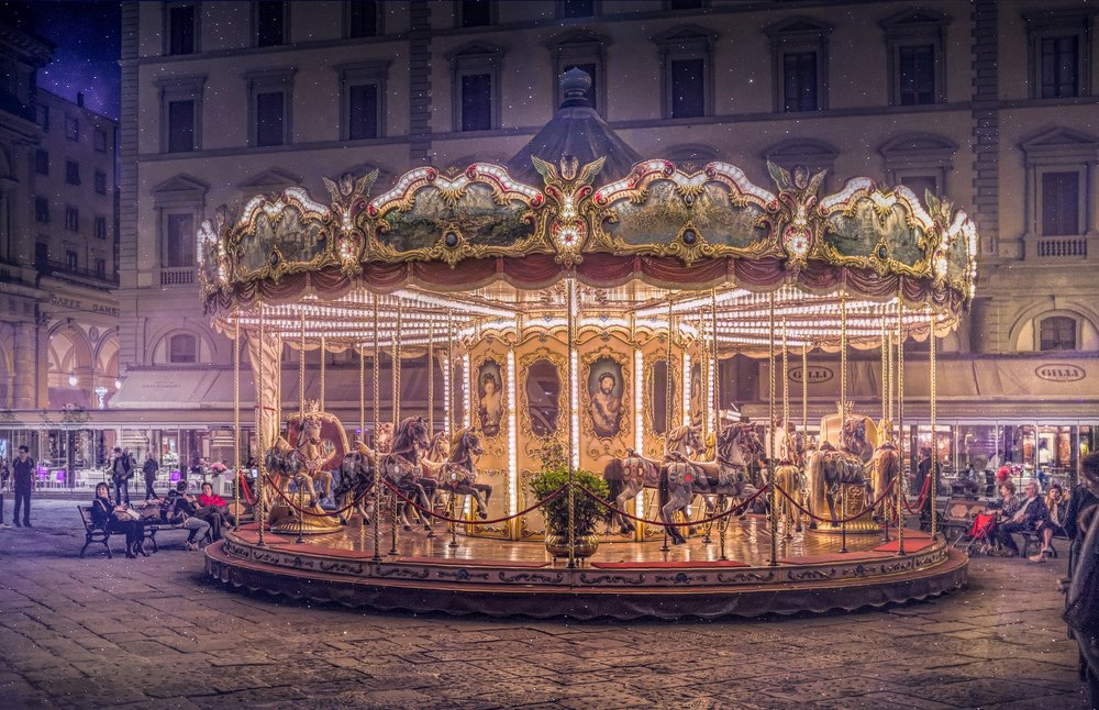 Träumerisches Stadtkarussell von Christian MARCEL