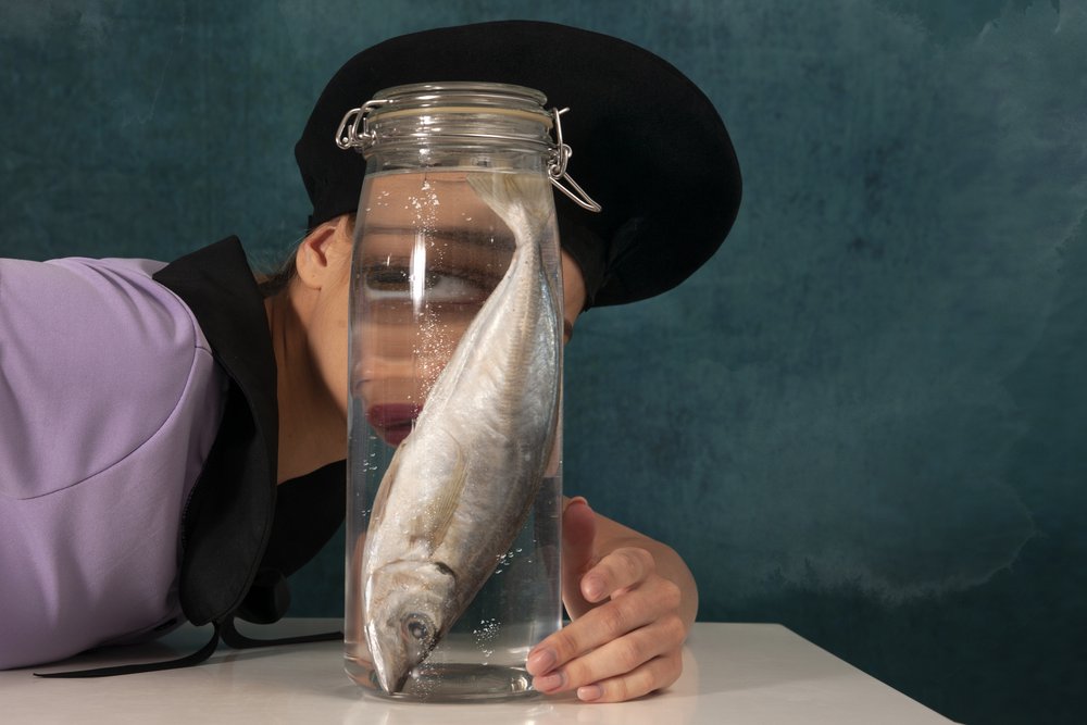 Surrealer Fischblick von Christine von Diepenbroek