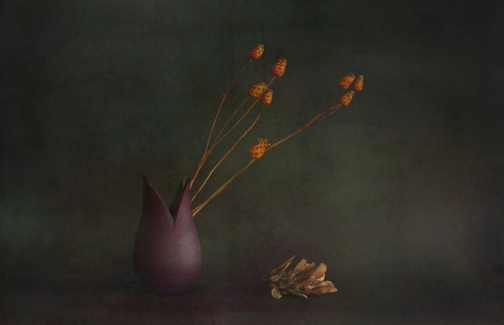Stimmungsvolle botanische Vase von Cicek Kiral