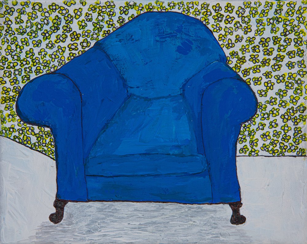 Blauer Sessel und Blumen von Dale Hefer & Family