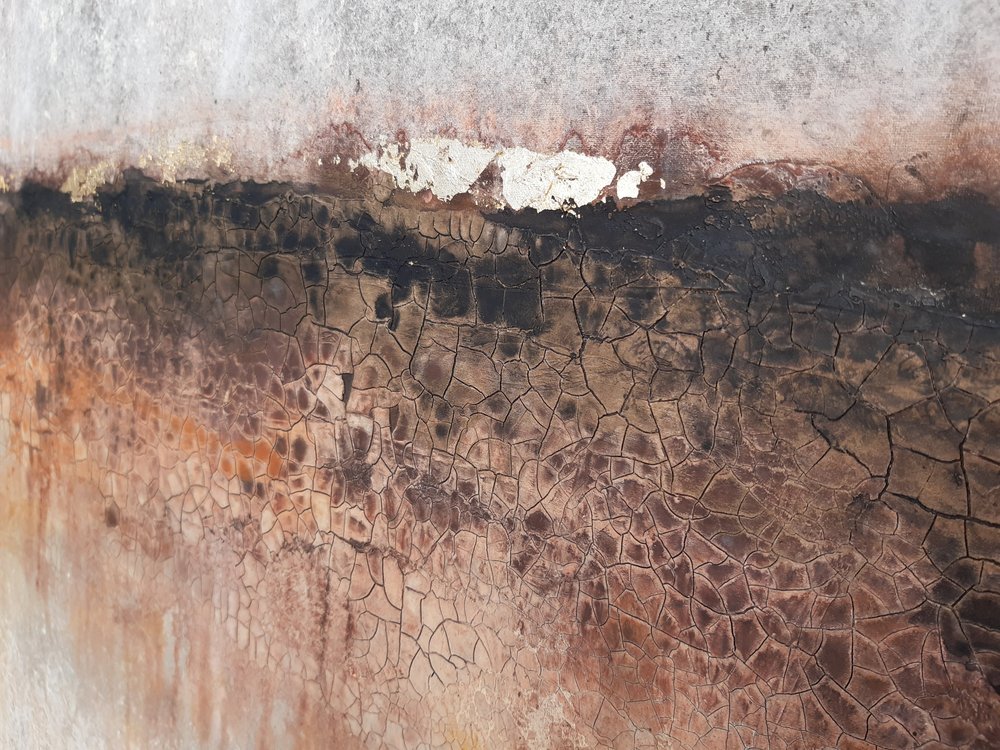 Rustikale Rissige Textur von Gabriela Aleksandra Szuba