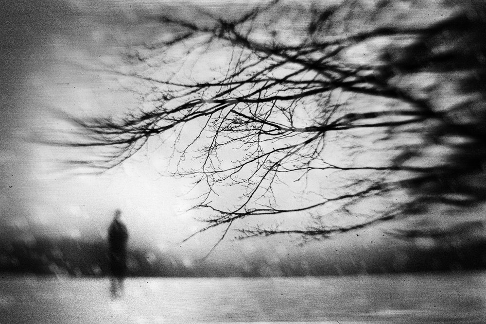 Einsame Figur Winternebel von Gustav Davidsson