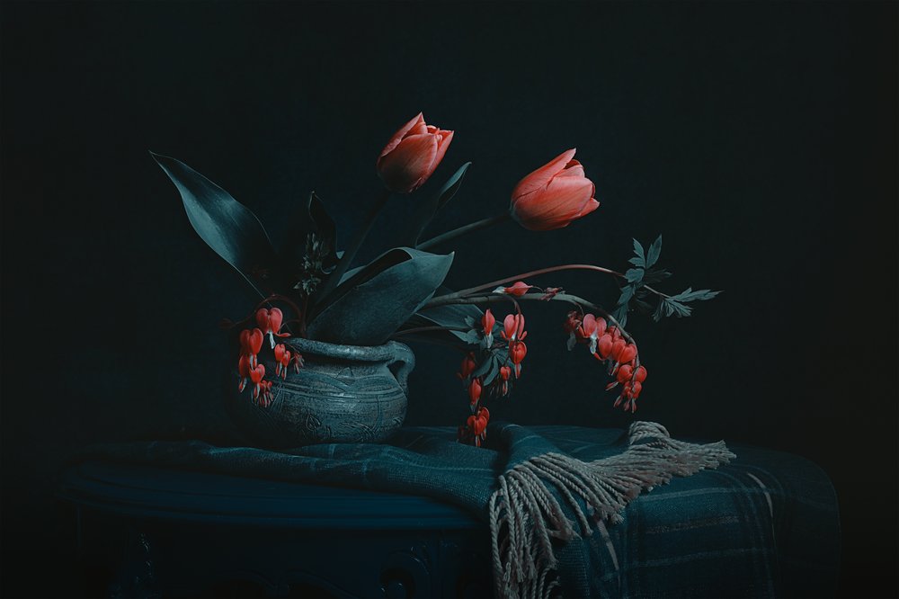 Stimmungsvolles Blumenstillleben von Lydia Jacobs