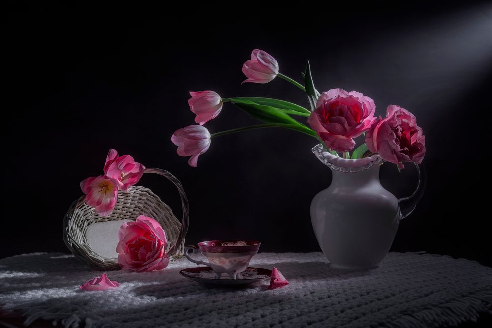 Stimmungsvolle rosa Tulpen von Lydia Jacobs