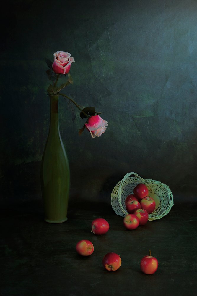 Stimmungsvolle Rosen und Äpfel von Lydia Jacobs