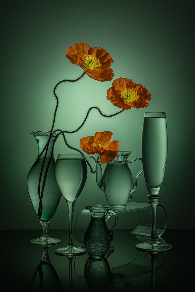 Lebendige Mohnblumen Grünes Glas von Lydia Jacobs