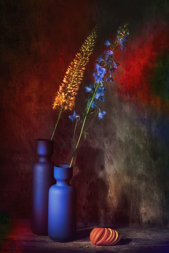 Stimmungsvolle Blumenvasen von Saskia Dingemans