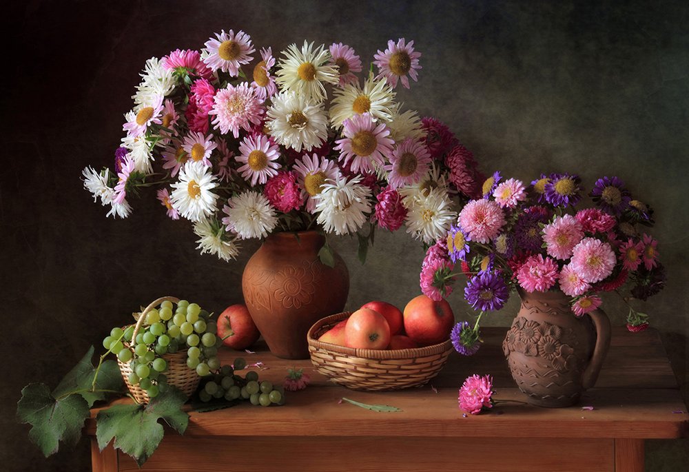 Bunte Astern und Früchte von Tatyana Skorokhod