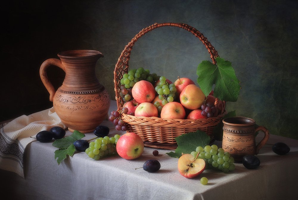Rustikales Obst Stillleben von Tatyana Skorokhod