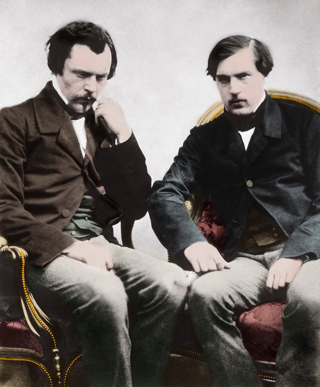Die Brüder Edmond (1822-1896) und Jules (1830-1870) de Goncourt, französische Schriftsteller, von Nadar - Die Brüder Edmond de Goncourt (1822-1896) und Jules de Goncourt (1830-1870) Literaturkritiker und französische Schriftsteller, Foto von Gaspard Felix  von Nadar