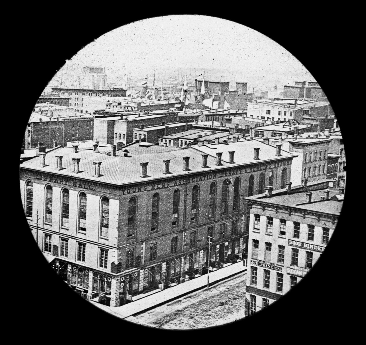Nordwestansicht vom Gerichtsgebäude vor dem Chicagoer Brand von 1871 von American Photographer