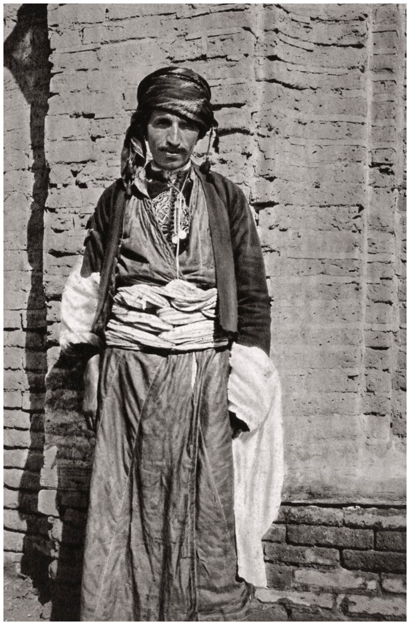 Ein kurdischer Stammesangehöriger aus Südkurdistan, Irak, 1925 von A. Kerim