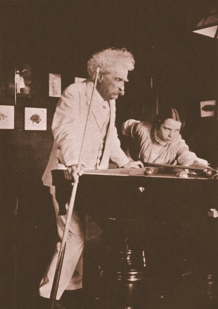 Mark Twain spielt Billard mit der Tochter seines Biografen Albert Bigelow Paine von Albert Bigelow Paine