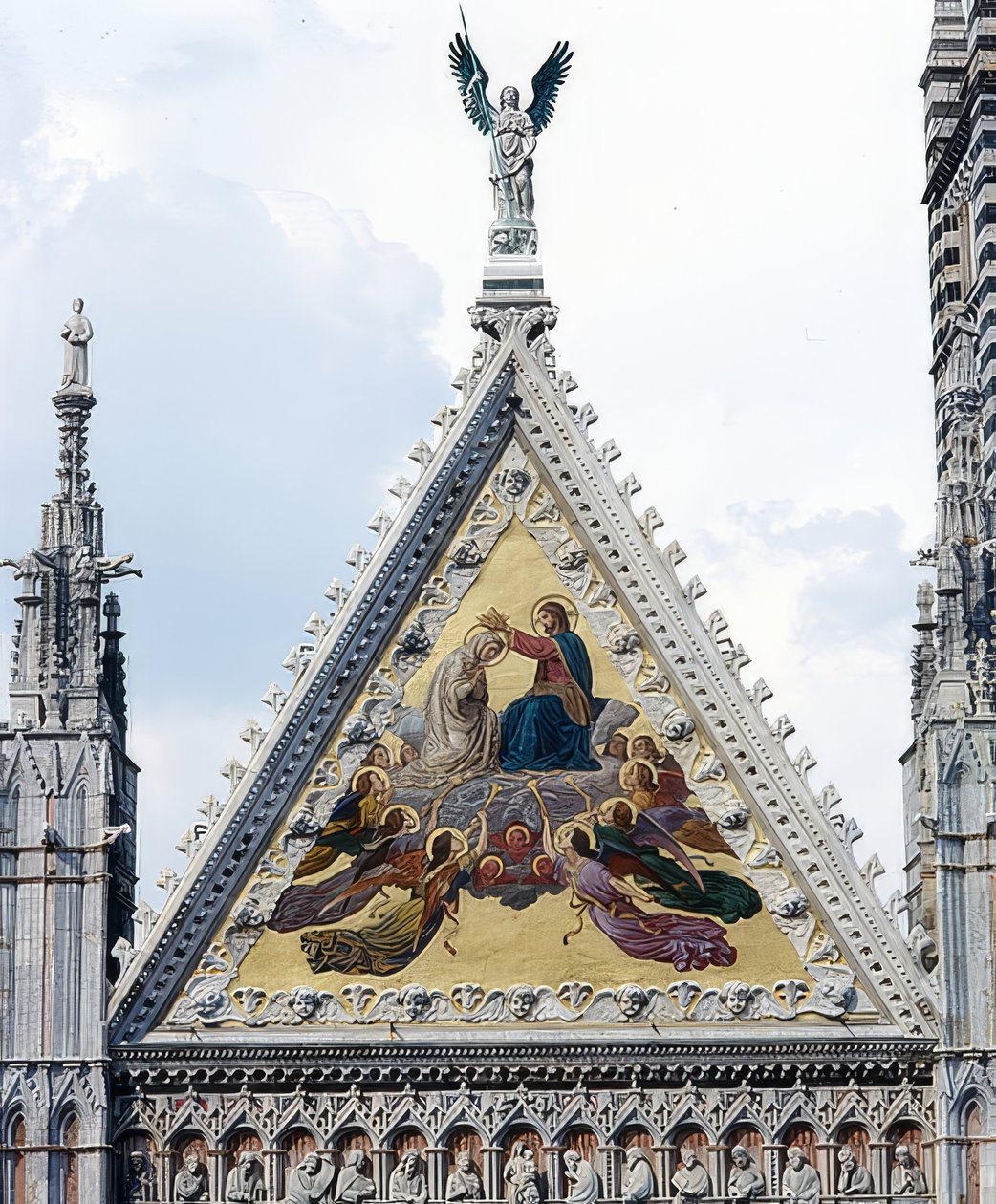 Dom von Siena (Cattedrale di Santa Maria Assunta). Detail: Mosaik mit der Krönung Mariens von Alessandro Franchi