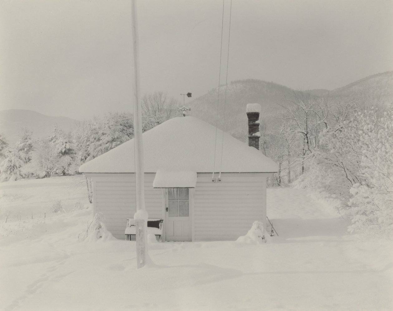 Erster Schnee und das kleine Haus von Alfred Stieglitz