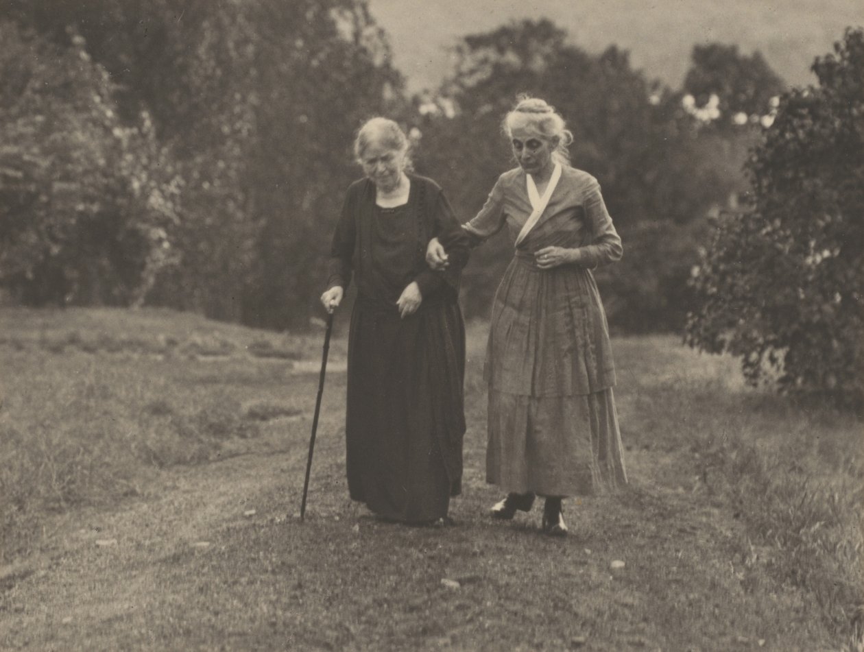 Hedwig Stieglitz und Katherine Herzig, Lake George von Alfred Stieglitz