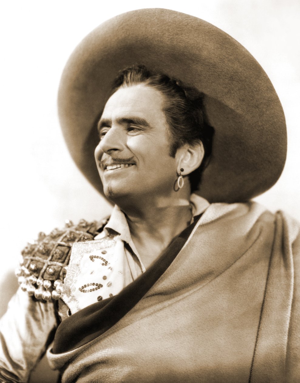 Porträt von Douglas Fairbanks Sr. beim Filmen von The Private Life of Don Juan, 1934 von American Photographer