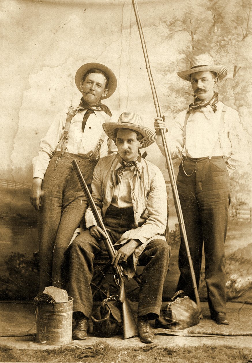 Studio-Porträt von drei Männern, ca. 1899 von American School