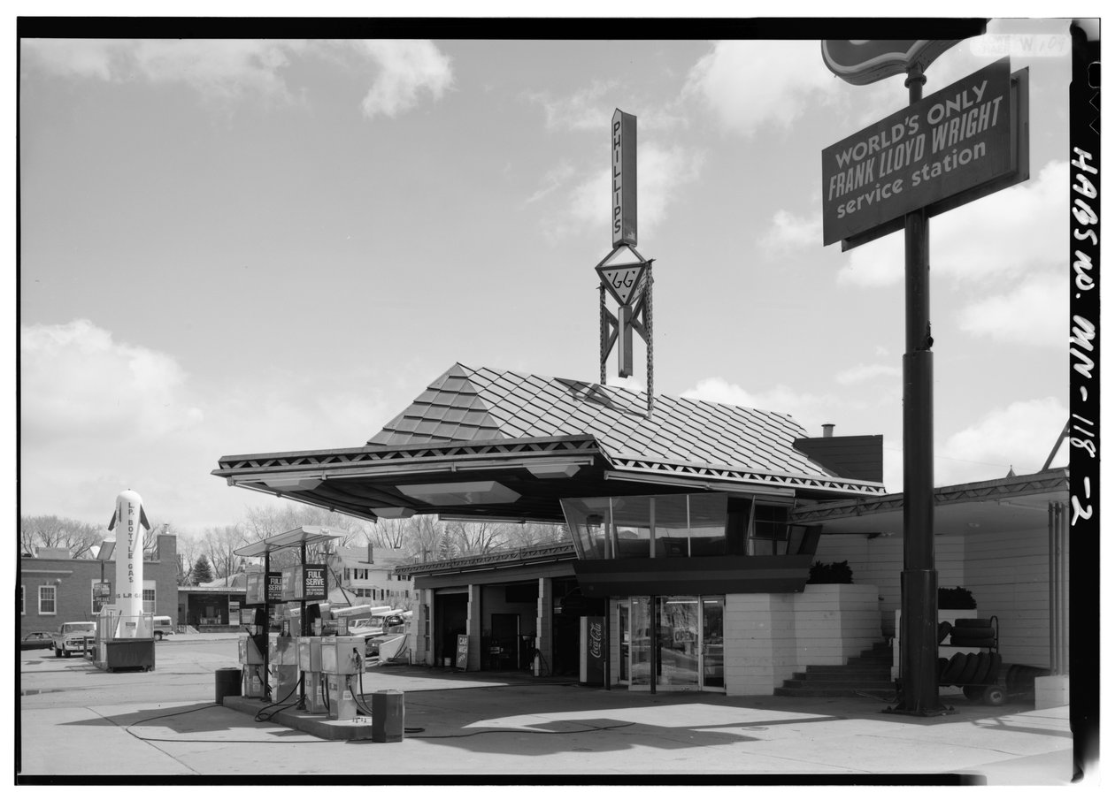 Lindholm Oil Company Tankstelle, Cloquet, Minnesota (s/w Foto) von American Photographer