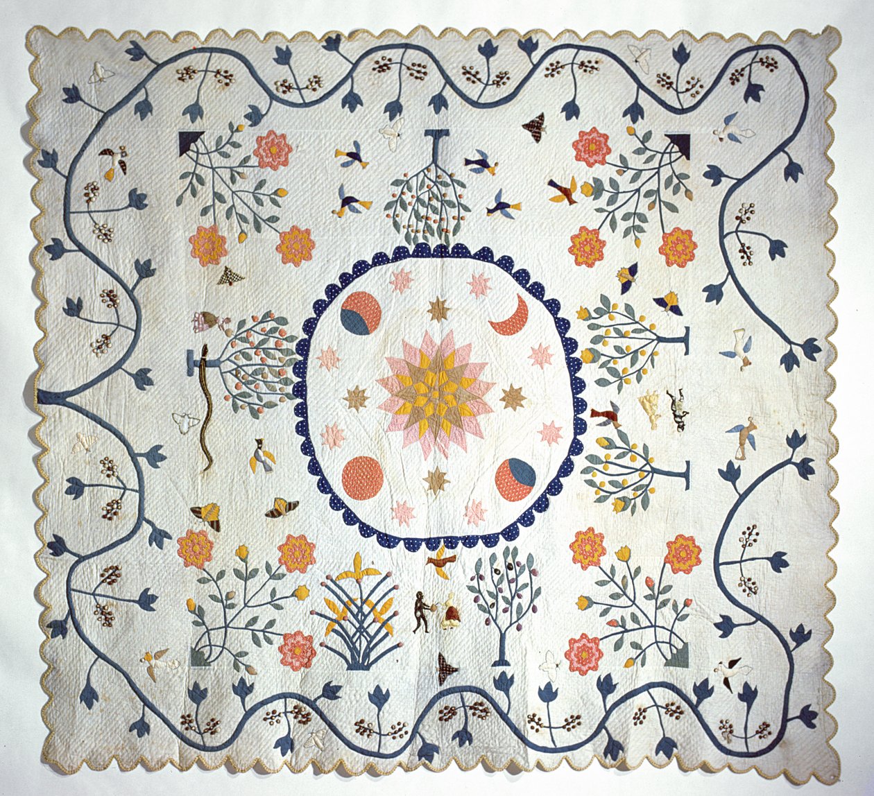 Applikationsquilt mit Sonne, Mond, Sternen und dem Garten Eden, aus Arkansas, ca. 1850-80 (Baumwolle) von American School