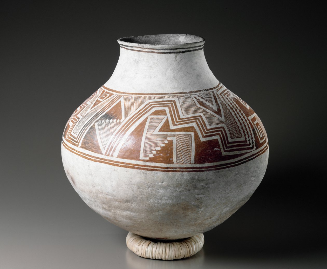 Mogollon-Krug mit geometrischen Mustern, Stil II, 1025-1150 von American School