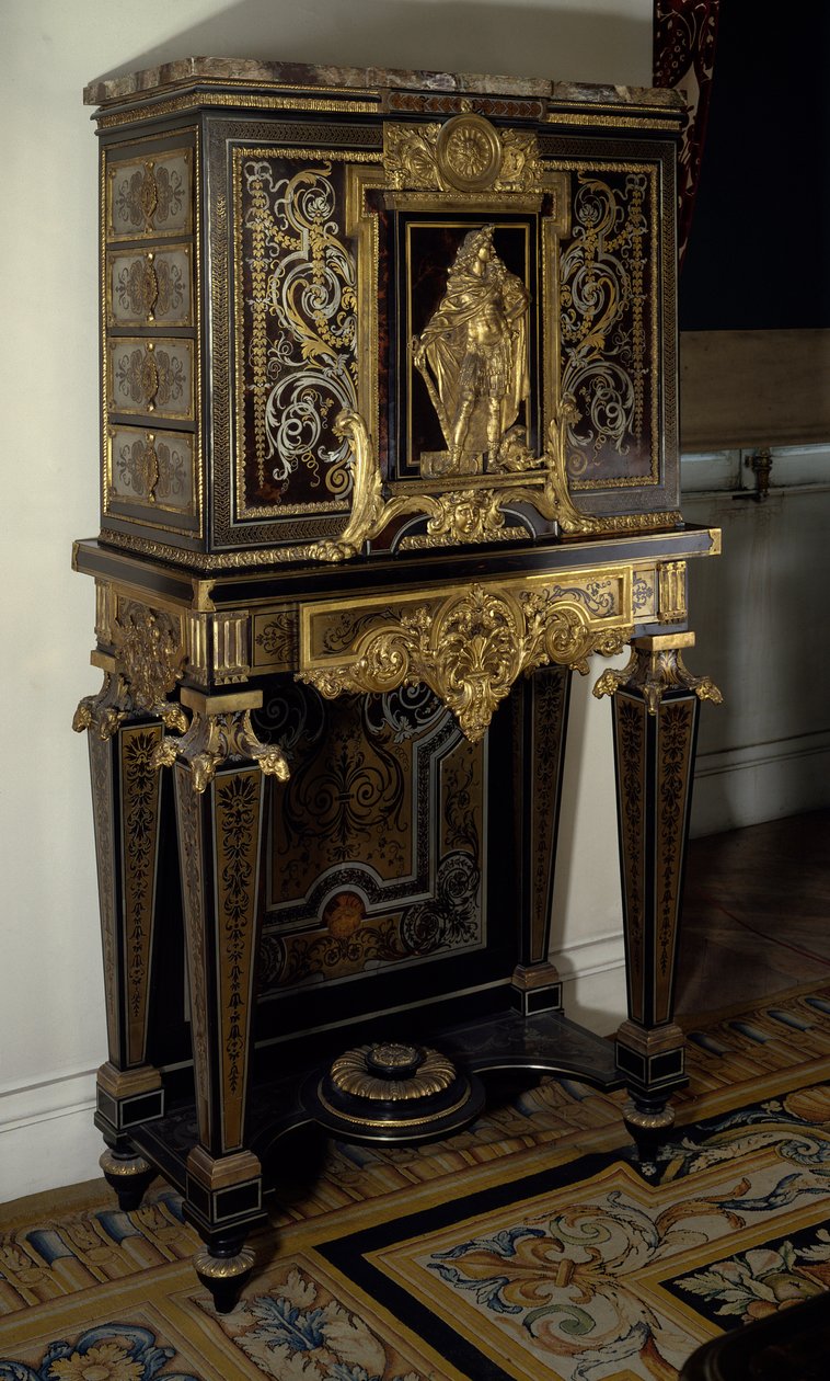 Kunst Frankreich: Kabinett schmückt die Figur von König Ludwig XIV. als Hercules Gaulois. Möbel von Andre Boulle um 1700. Höhe: 1,87m. Paris, Musée du Louvre von Andre Charles Boulle