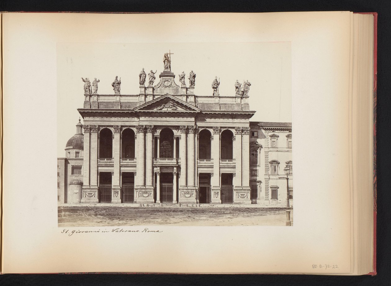 Fassade der Lateranbasilika in Rom, Italien von Anonymous