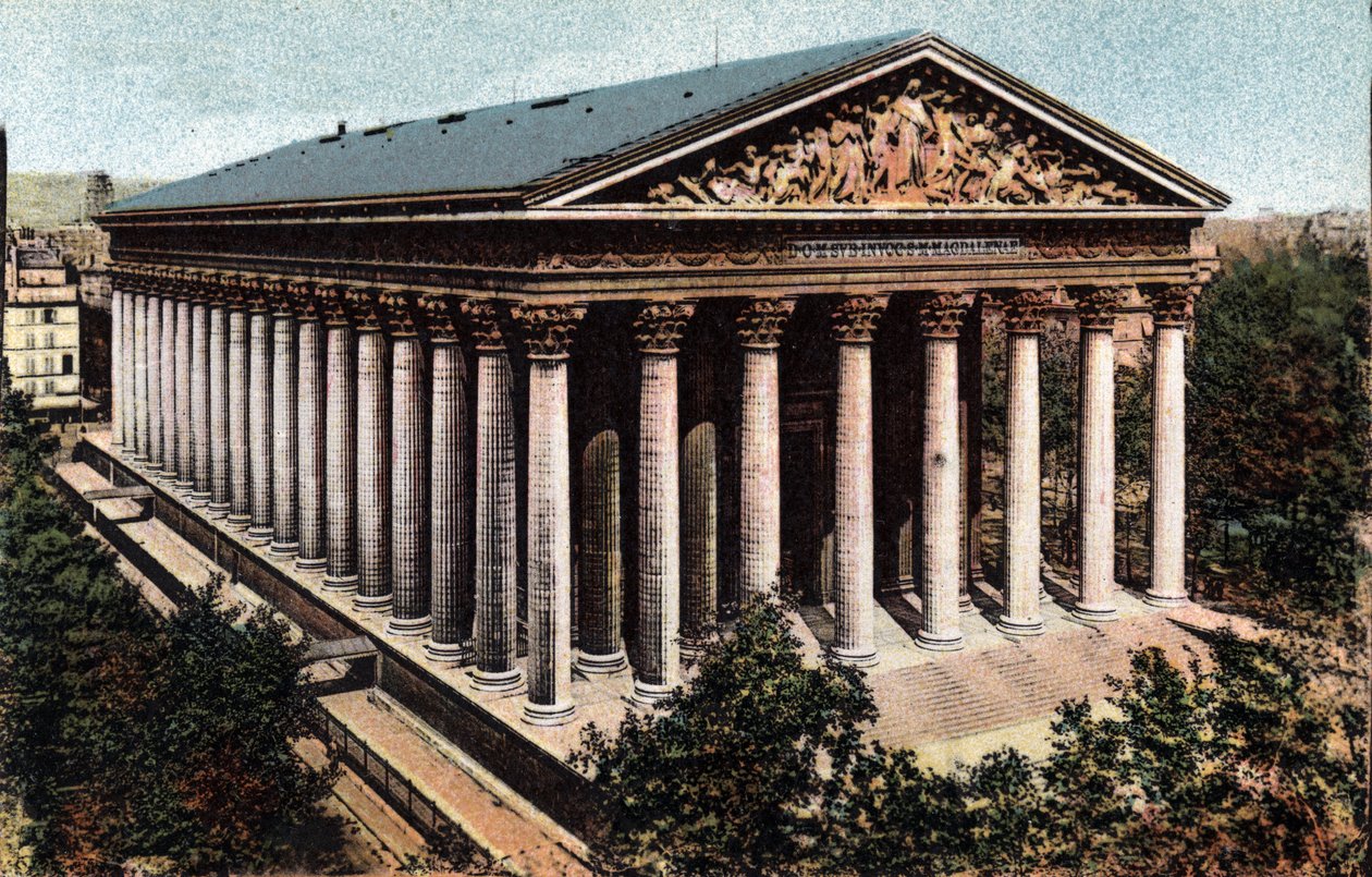 Paris: Außenansicht der Kirche La Madeleine, entworfen von Architekt Pierre Alexandre Vignon (1763-1828). Fotografie von 1920 im „Artistic Album“ der Stadt Paris. Private Sammlung. von Anonymous Anonymous