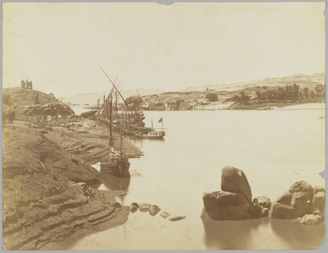 Assuan, Blick auf den Nil vom Ostufer von Antonio Beato
