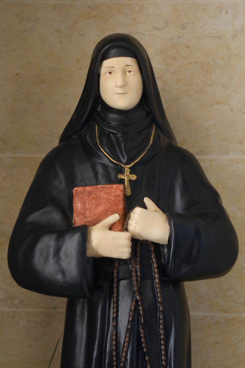 Heilige Marie McKillop Statue in einer maronitischen Kirche in Jieh, 2022 von Artist Unknown