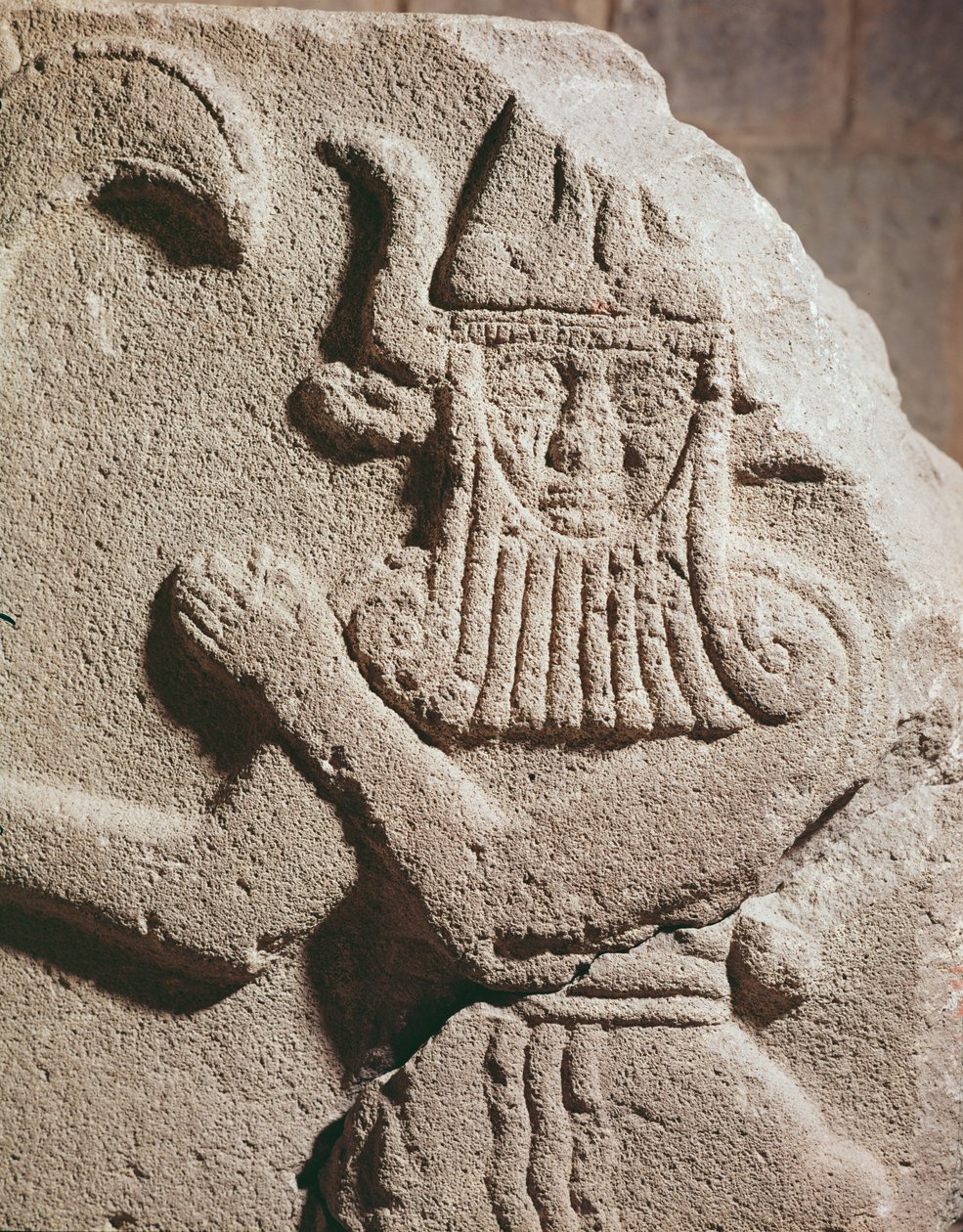 Relief, das ein hethitisches Idol darstellt, 11.-9. Jahrhundert v. Chr. von Assyrian School