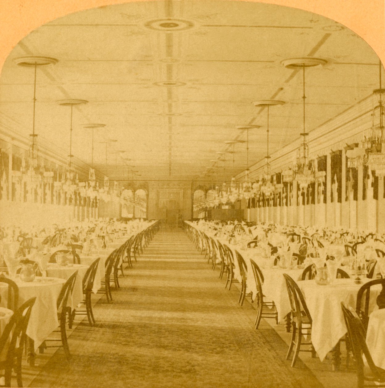 Speisesaal, Grand Union Hotel, Saratoga, größter Speisesaal der Welt von B. W. Kilburn