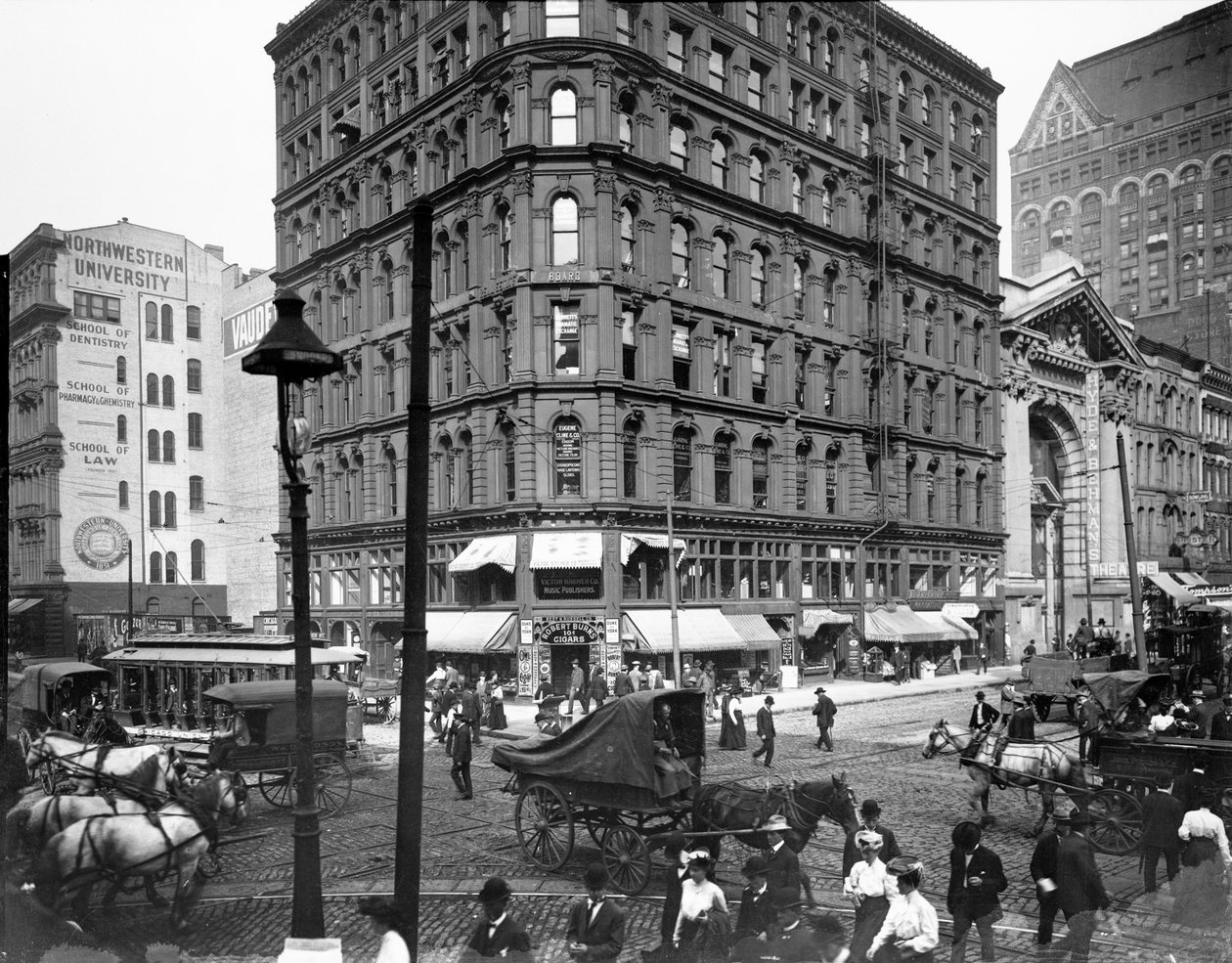 Randolph und Dearborn Streets, Chicago, Illinois, USA, um 1900 von Barnes and Crosby