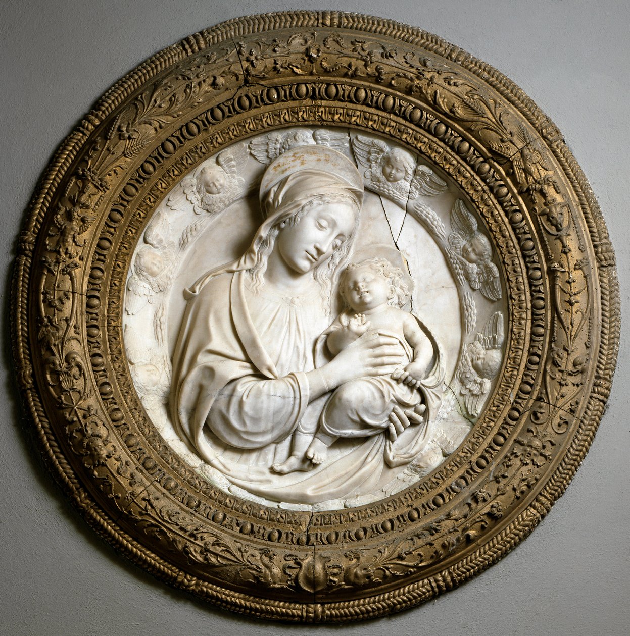 Jungfrau und Kind. Skulptur von Benedetto da Maiano