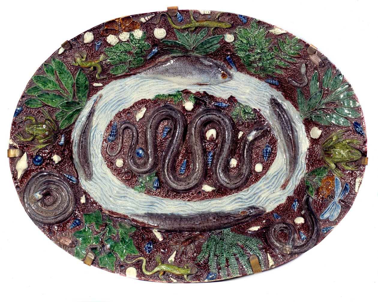Faienceteller mit Schlangen und Amphibien. Durchmesser 0,52 m. 16. Jahrhundert. Realisiert von Bernard Palissy (1510-1589) Sevres. Nationalmuseum für Keramik von Bernard Palissy