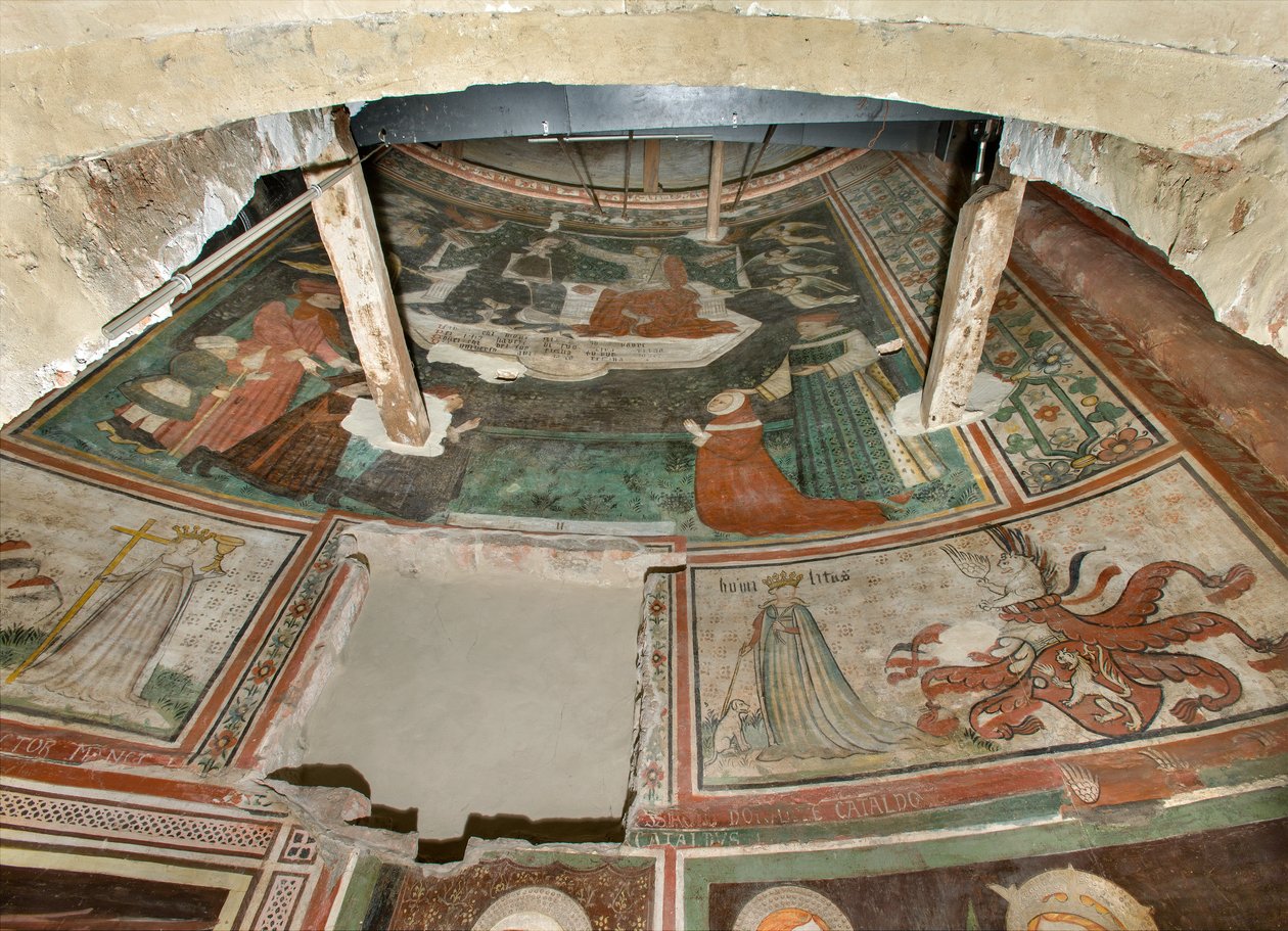 Nördliches Querschiff, Altar des Erzengels Michael, Fresken von Bonifacio Bembo, Tugend Glaube und Demut, Krönung der Jungfrau und Christus umgeben von Engeln von Bonifacio Bembo