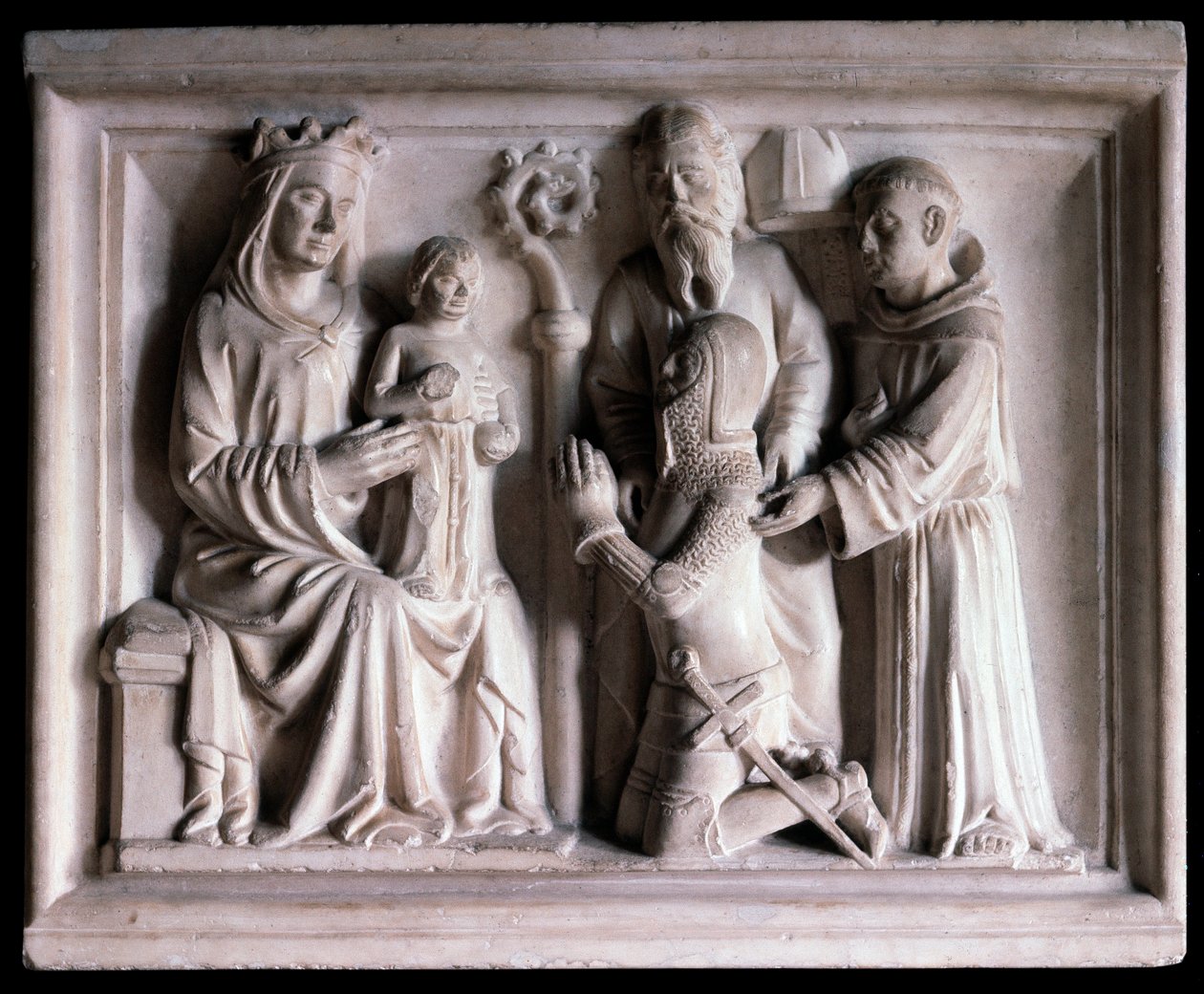 Die Jungfrau präsentiert Jesus drei Personen (Skulptur) von Bonino da Campione