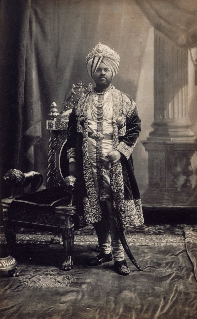 Maharaja Jagatjit Singh von Kapurthala, ca. 1903 von Bourne & Shepherd