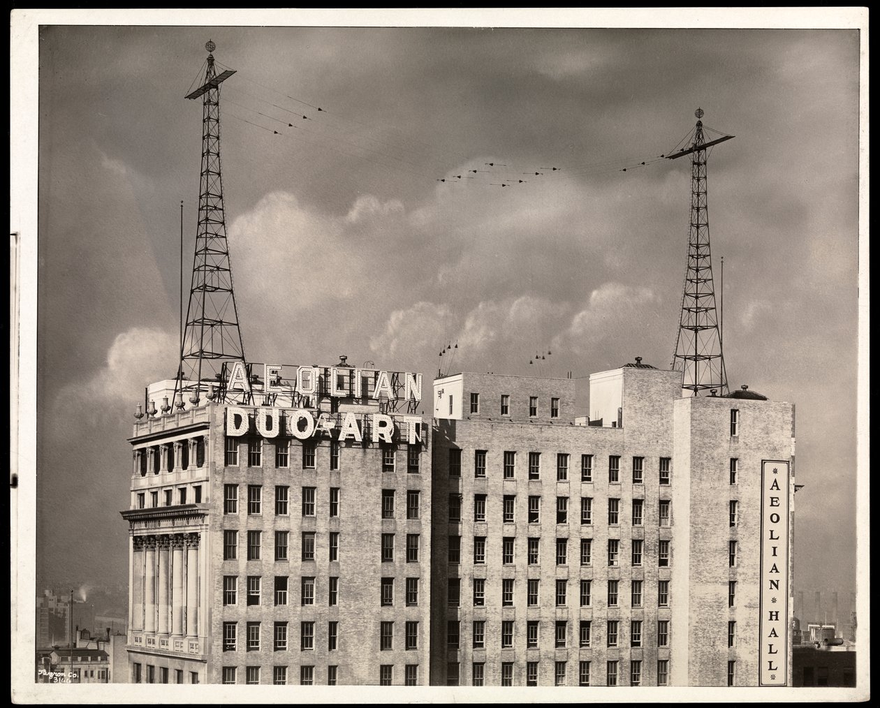 Das Aeolian Building, 29 West 42nd Street, New York, 1923 von Byron Company