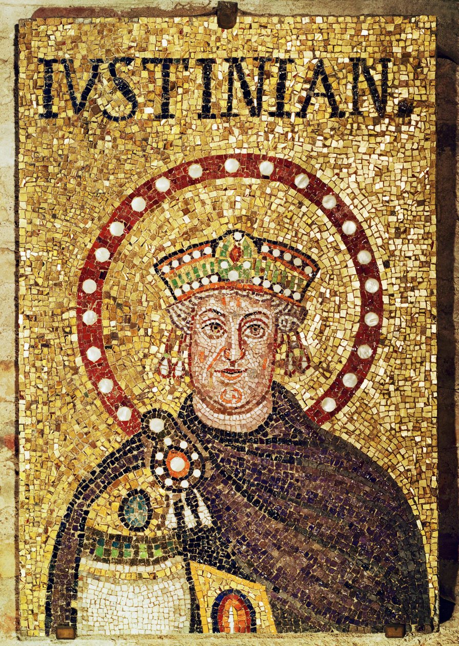 Oströmischer Kaiser Justinian I. mit Krone und Zepter, 6. Jahrhundert von Byzantine School