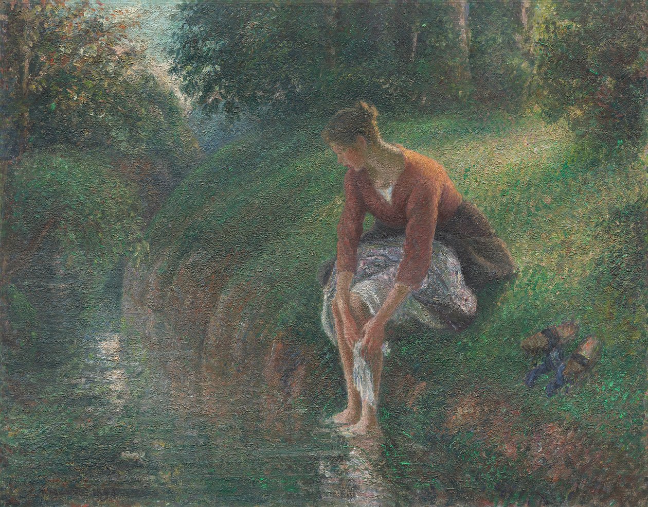 Frau, die ihre Füße in einem Bach badet von Camille Pissarro
